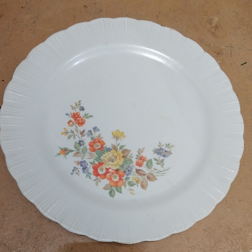 MacBeth Evans Uranium Glass Cremax Pie Crust Edge Sandwich Serving plate 11.75”